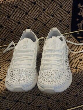 Aetrex Sneakers Carly Sparkle / Size 8 / White / EUC